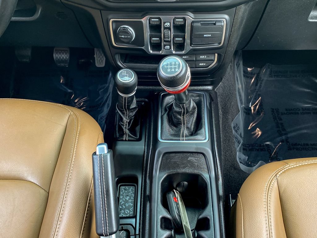 Used 2020 Jeep Wrangler Unlimited Sahara AWD/4WD image 33