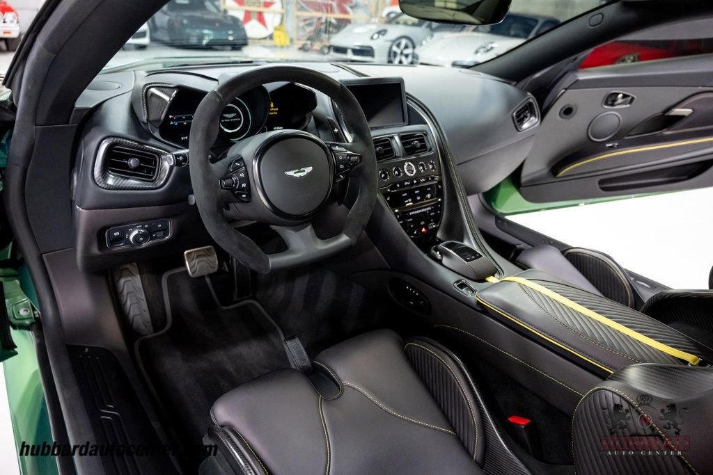 Used 2023 Aston Martin DBS Coupe image 17