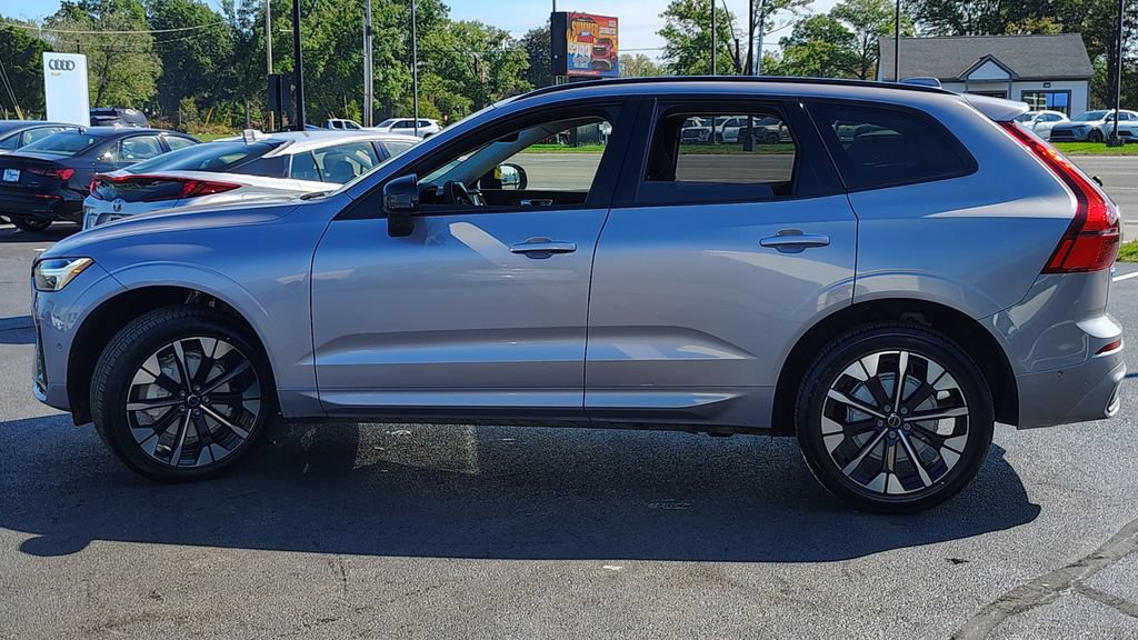 New 2026 Volvo XC60 B5 Plus w/ Climate Package AWD/4WD image 5