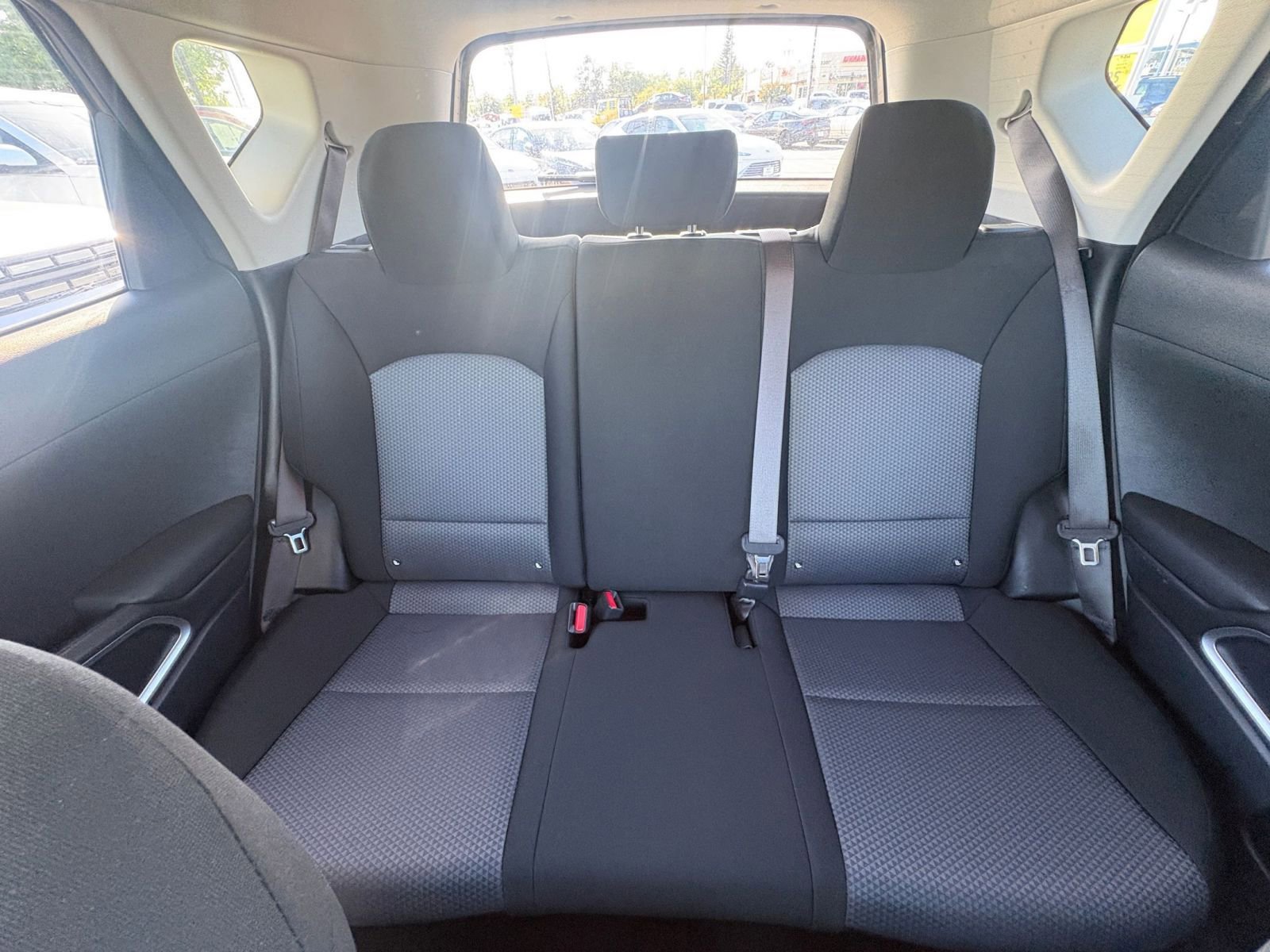 Used 2025 Kia Soul LX w/ LX Technology Package FWD image 36
