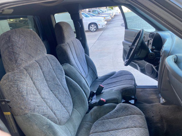 Used 2001 GMC Sonoma SLS w/ Super Spec Pkg 3 image 13