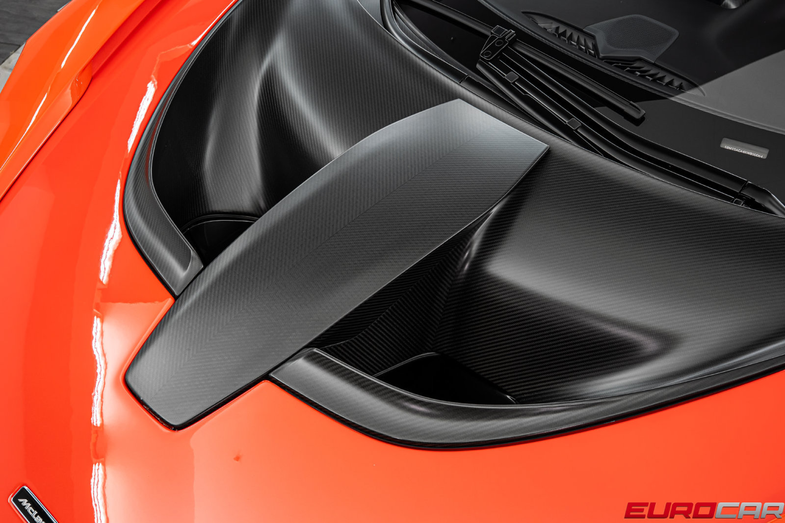 Used 2019 McLaren Senna RWD image 11