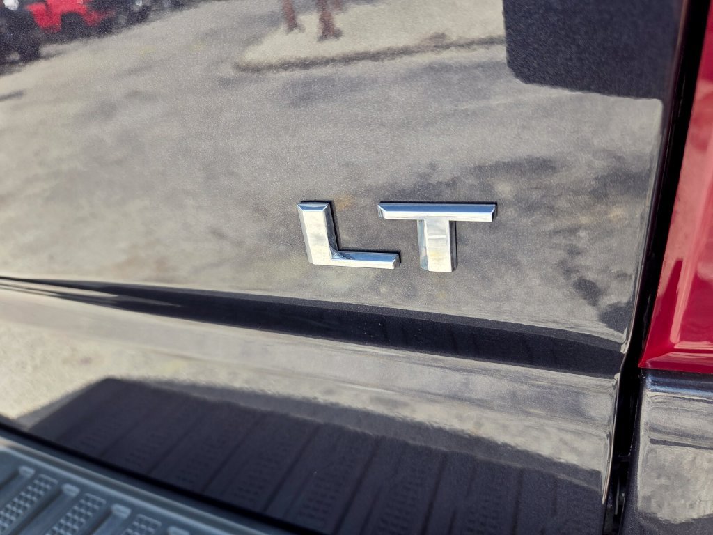 Used 2023 Chevrolet Silverado 1500 LT AWD/4WD image 12