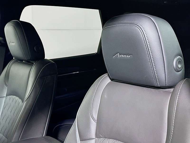 Used 2023 Buick Enclave Avenir w/ Avenir Technology Package image 22