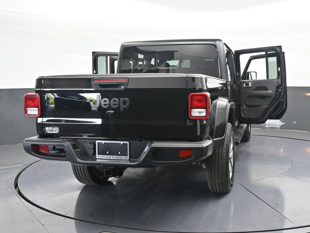 Used 2024 Jeep Gladiator Sport w/ Premium Package image 71