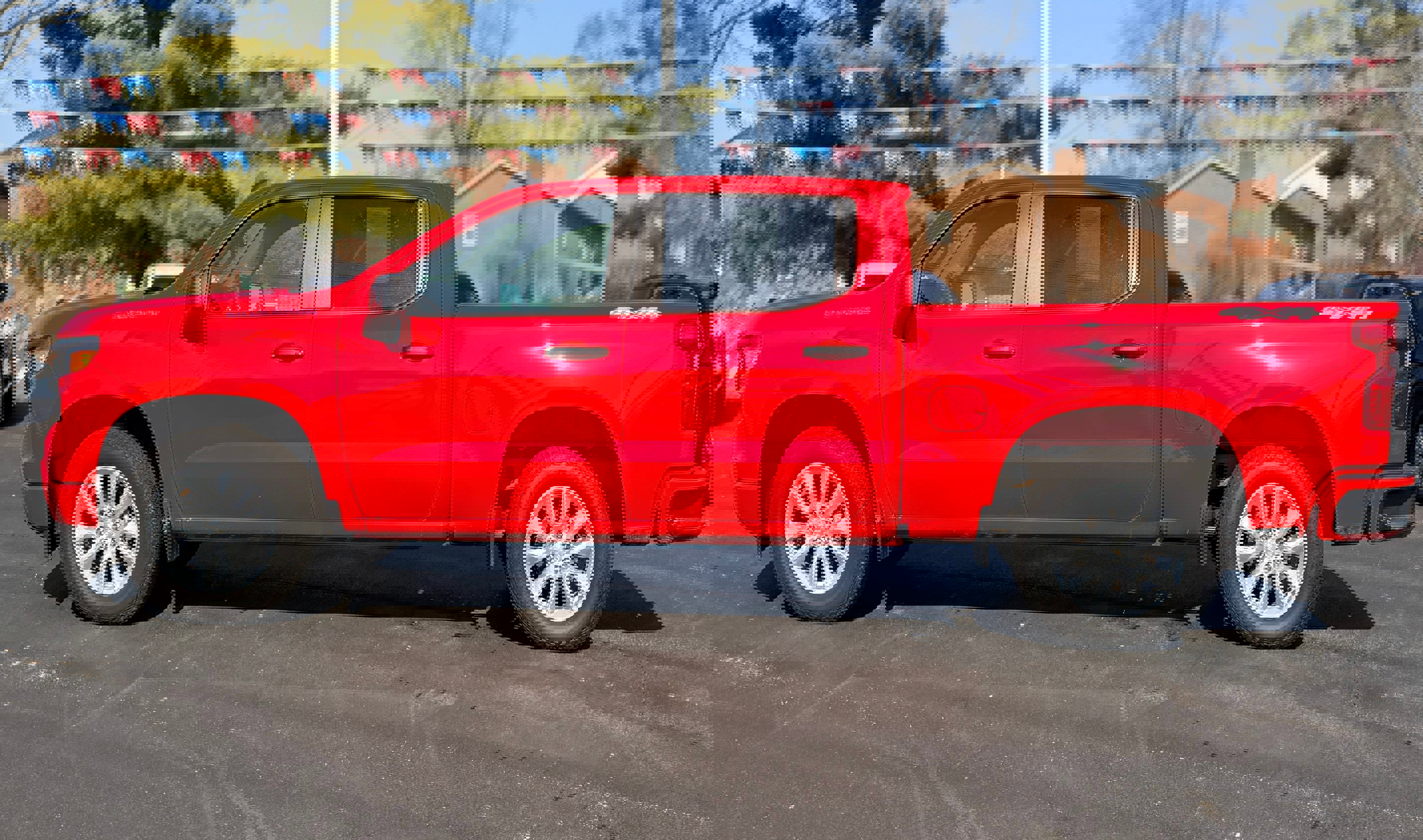 Used 2025 Chevrolet Silverado 1500 Custom image 9