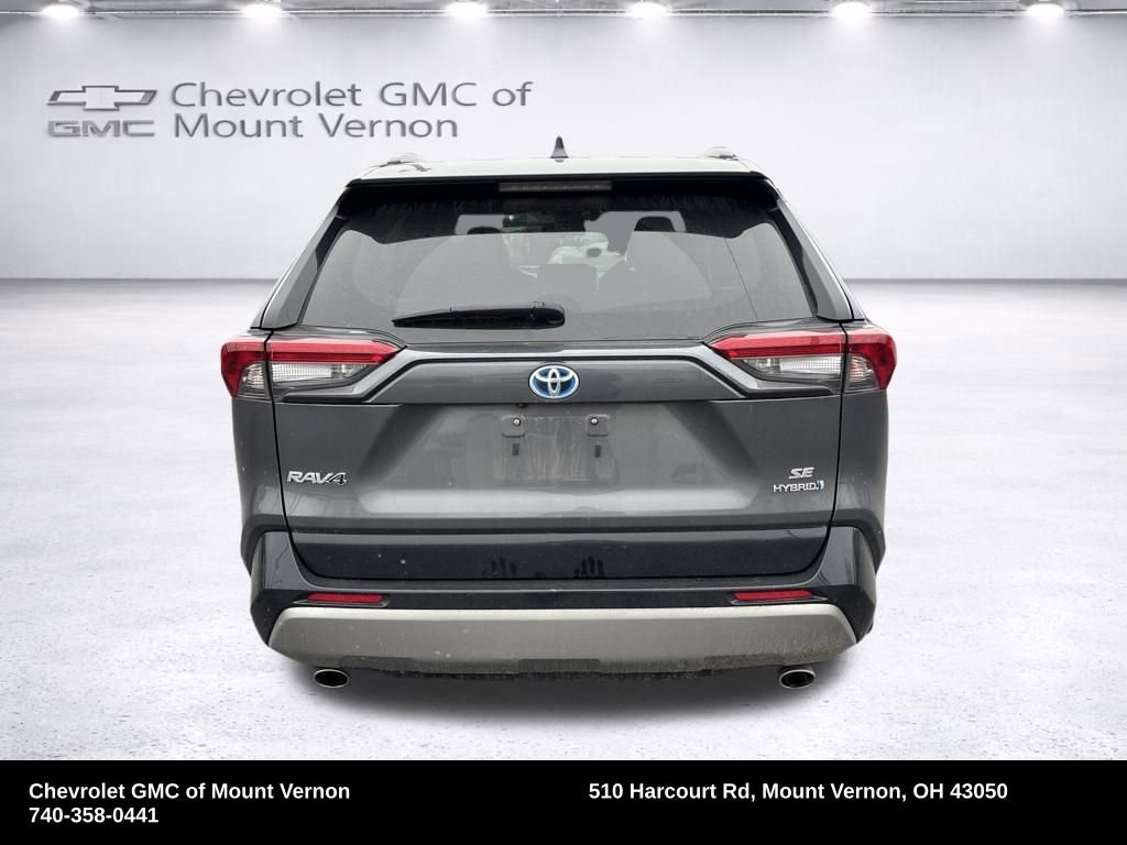 Used 2024 Toyota RAV4 SE w/ Convenience Package image 4