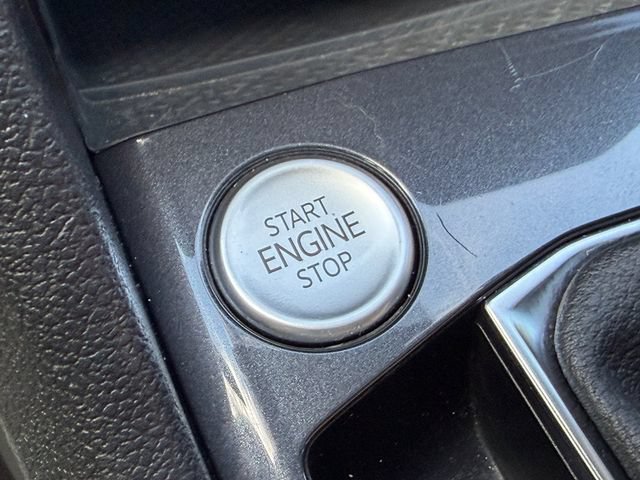 Certified 2023 Volkswagen Tiguan SE R-Line FWD image 25
