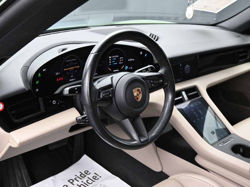 Used 2023 Porsche Taycan image 17