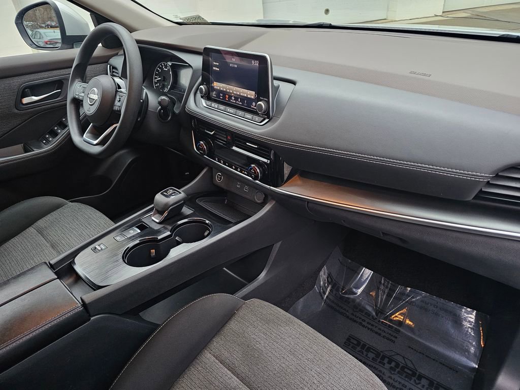 Used 2023 Nissan Rogue SV image 20