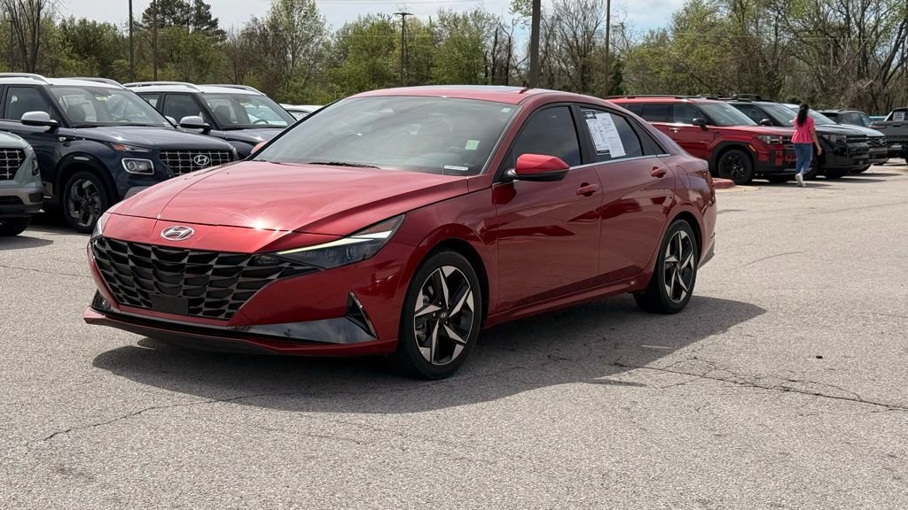 Used 2023 Hyundai Elantra Limited image 3