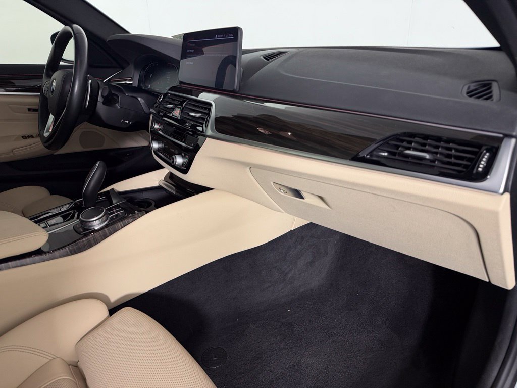 Used 2021 BMW 530i w/ Convenience Package RWD image 14