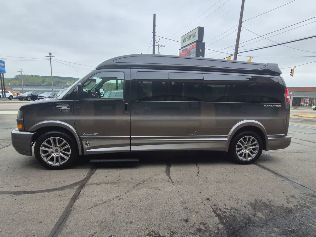 Used 2025 GMC Savana 2500 Extended w/ Driver Convenience Package RWD image 12
