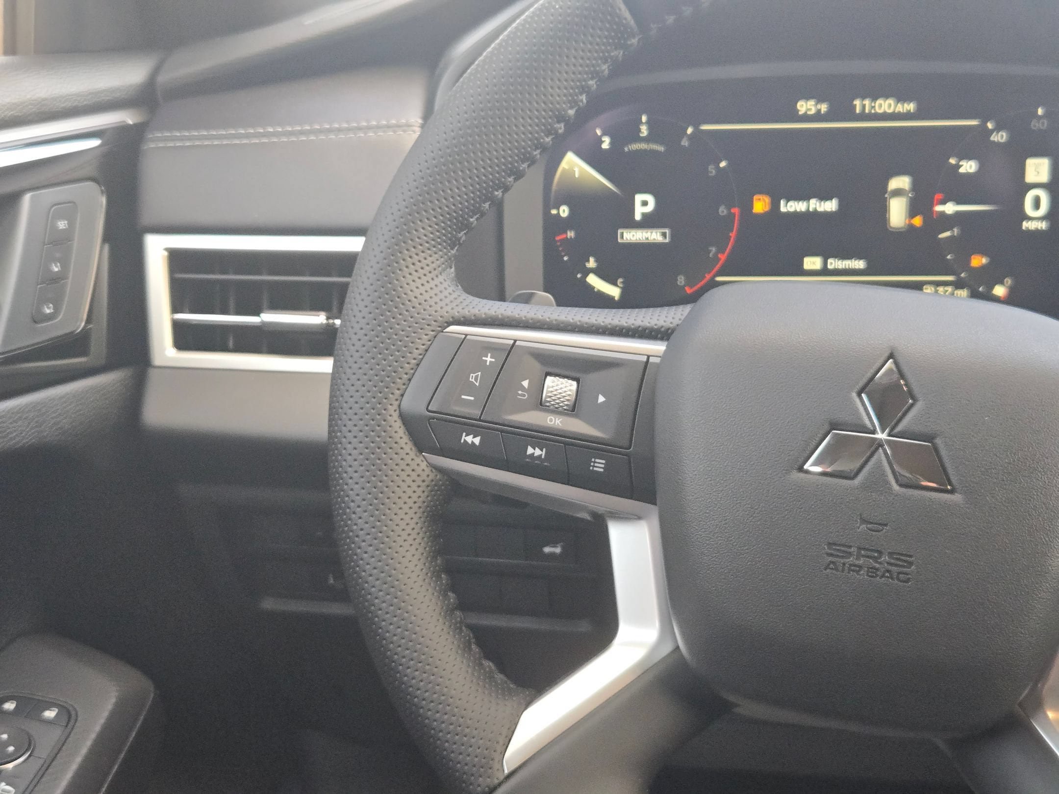 New 2026 Mitsubishi Outlander SEL Black Edition FWD image 18