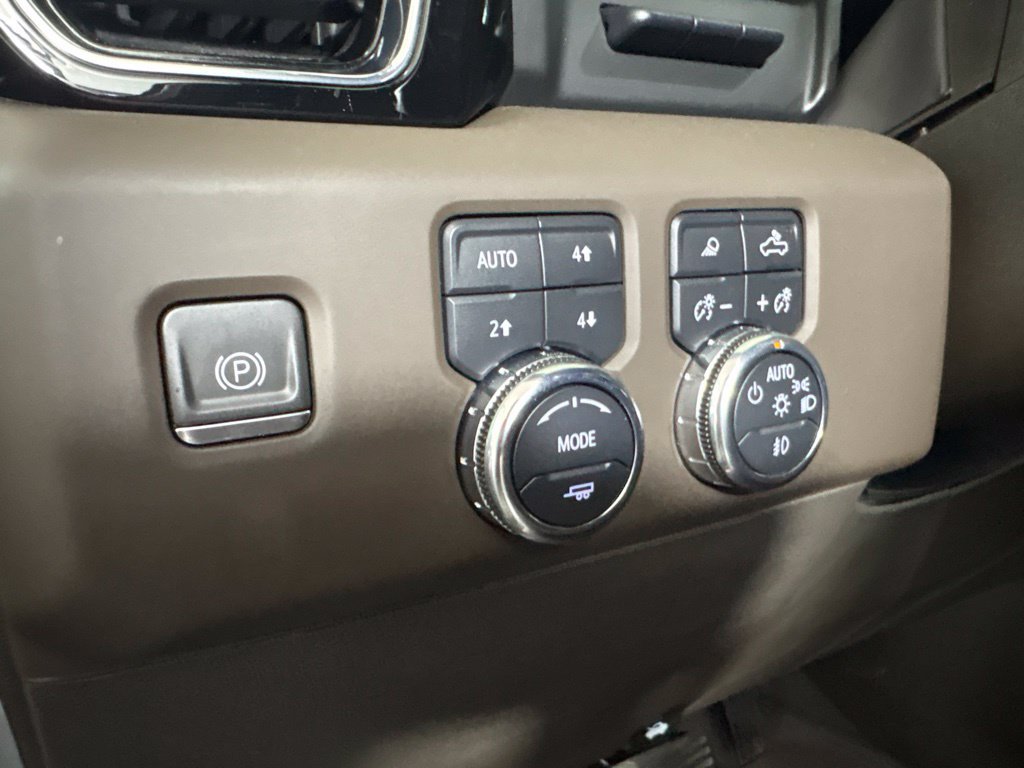 Used 2023 GMC Sierra 1500 Denali w/ Technology Package AWD/4WD image 27