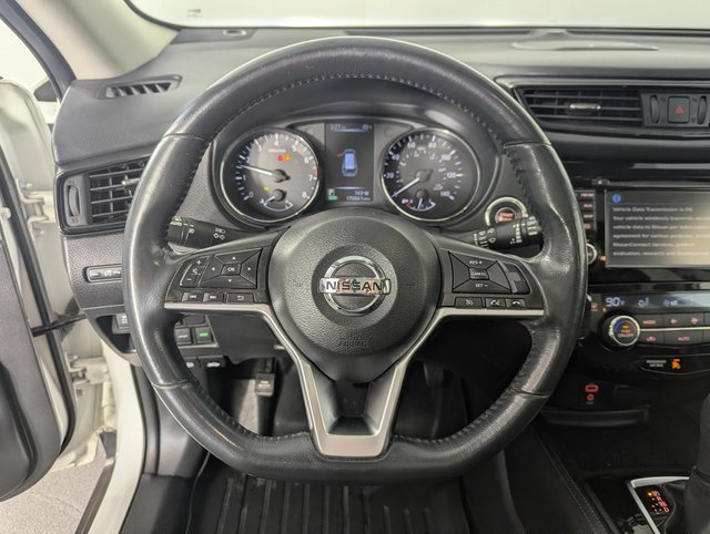 Used 2017 Nissan Rogue SL w/ SL Premium Package image 13