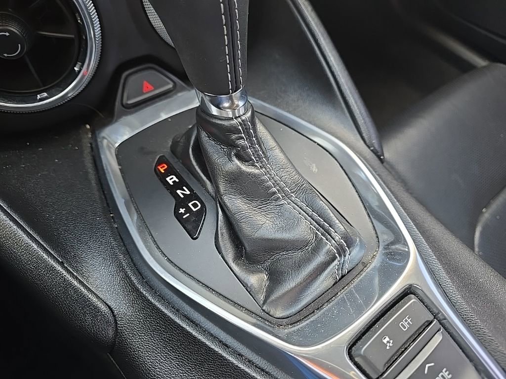 Used 2018 Chevrolet Camaro LT image 16