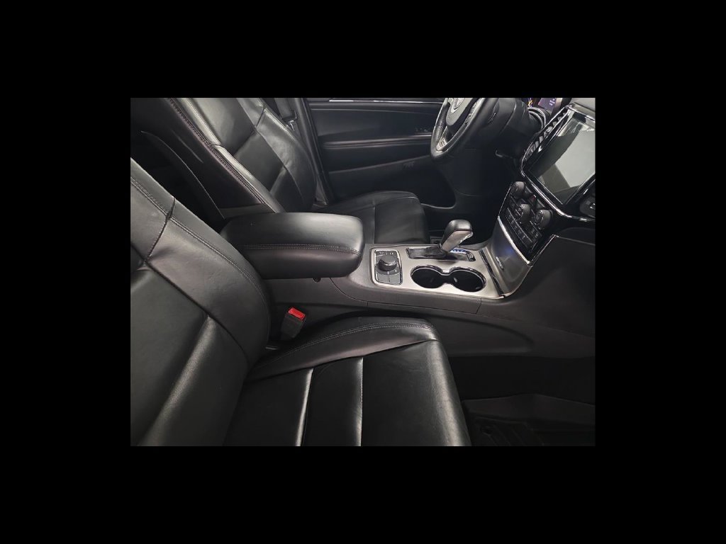 Used 2019 Jeep Grand Cherokee Limited AWD/4WD image 18