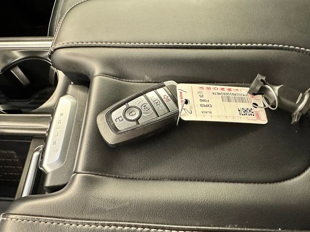 Certified 2025 Ford Expedition Platinum image 36