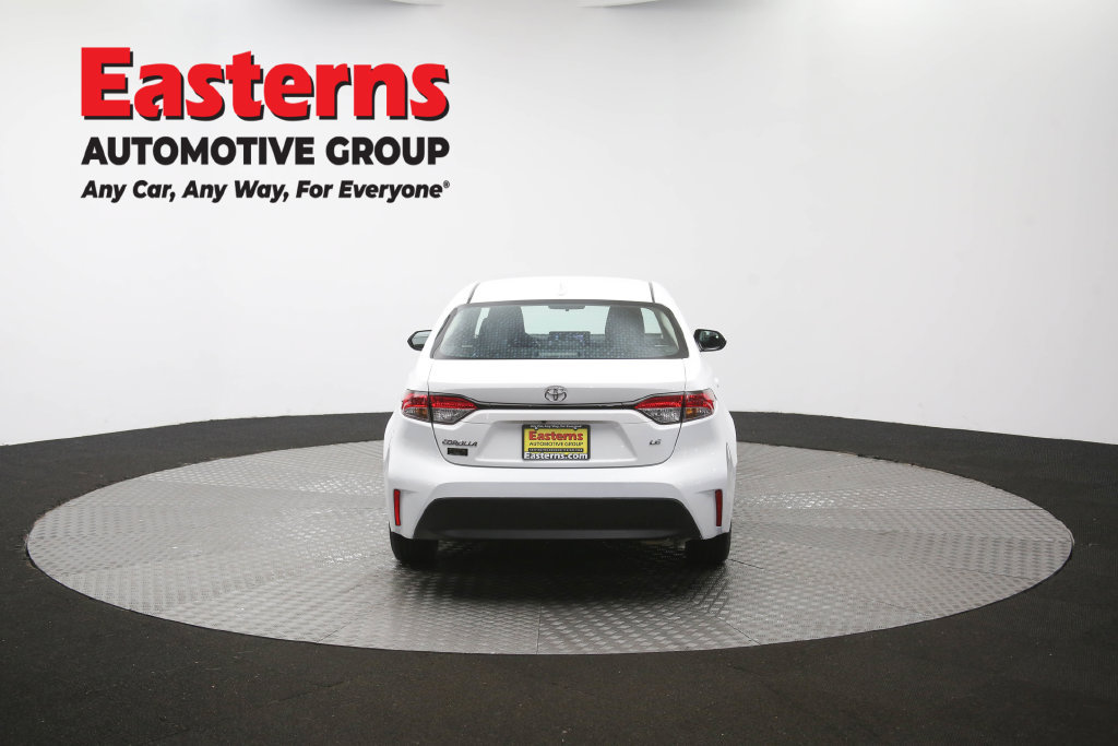 Used 2025 Toyota Corolla LE FWD image 34