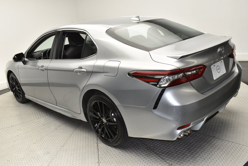 Used 2024 Toyota Camry XSE FWD image 7