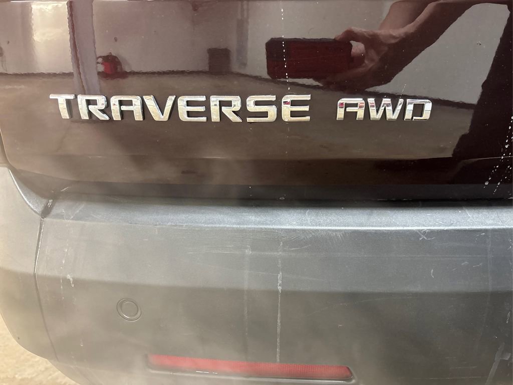 Used 2021 Chevrolet Traverse LT image 15