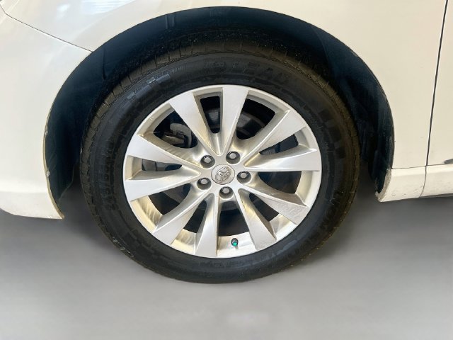 Used 2013 Toyota Venza LE FWD image 28