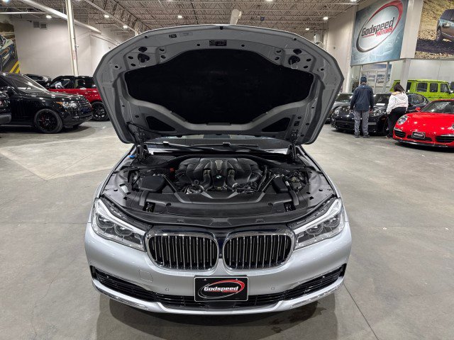 Used 2016 BMW 750i xDrive image 17