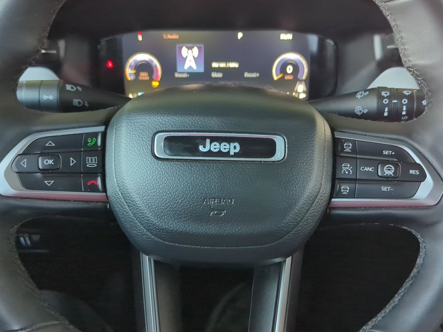 Used 2023 Jeep Compass Limited w/ Elite Group image 15