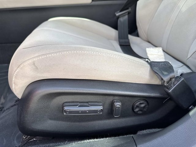 Used 2018 Honda Accord EX image 10