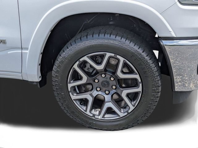 Used 2025 RAM 1500 Laramie AWD/4WD image 10