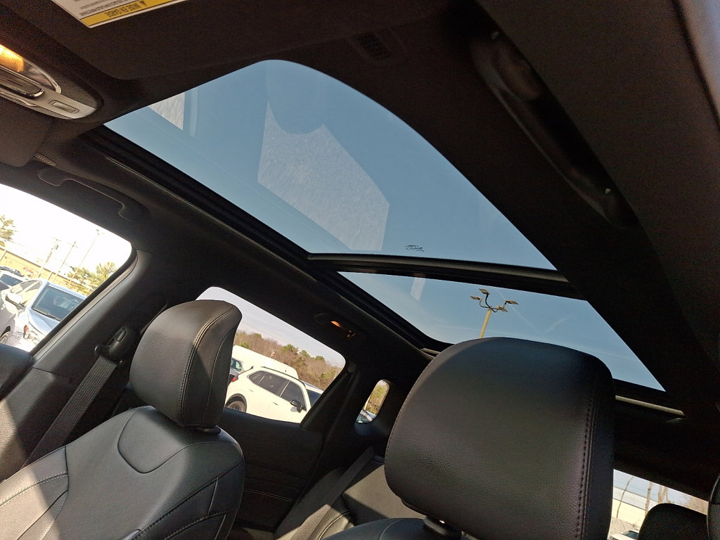 Used 2023 Jeep Compass High Altitude image 25