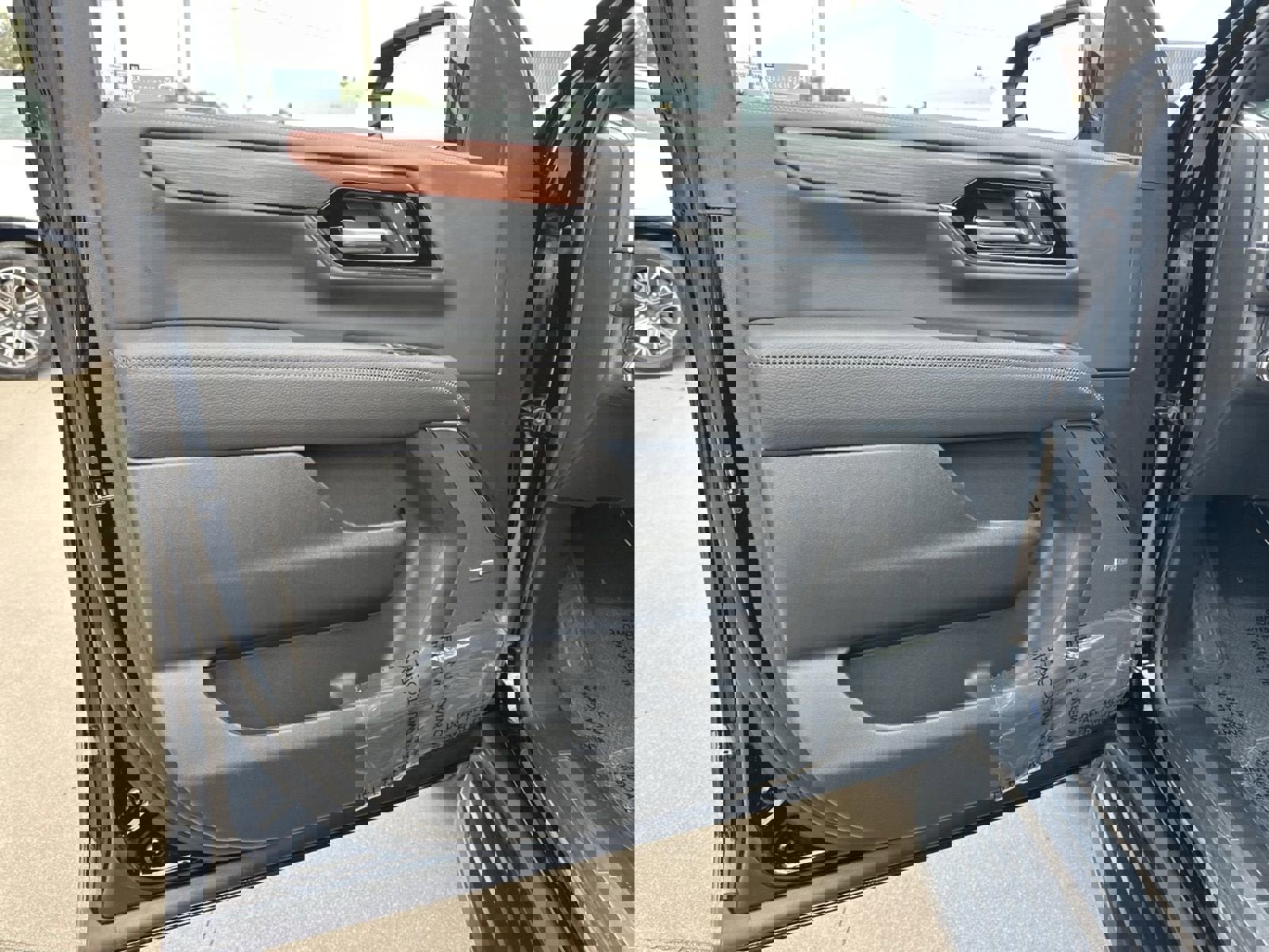 New 2026 GMC Yukon XL Denali image 32