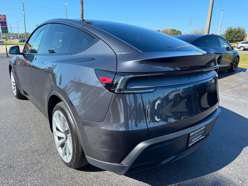 Used 2026 Tesla Model Y 2WD image 6
