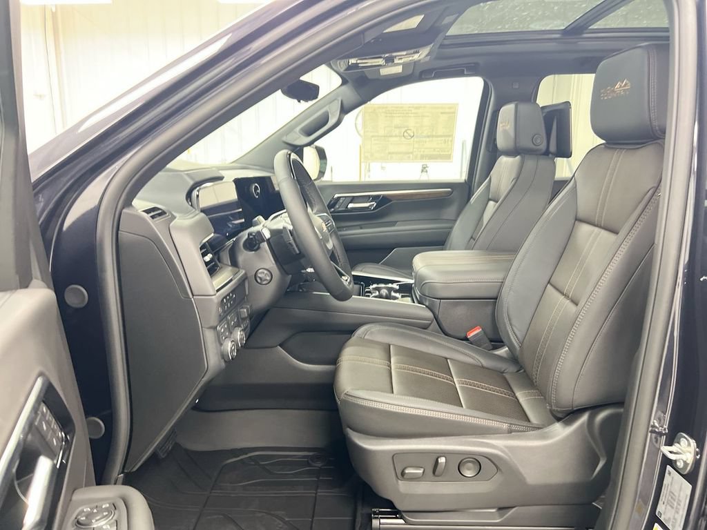 New 2026 Chevrolet Suburban High Country AWD/4WD image 20