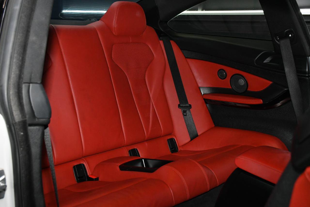 Used 2016 BMW M4 Coupe w/ Executive Package RWD image 37