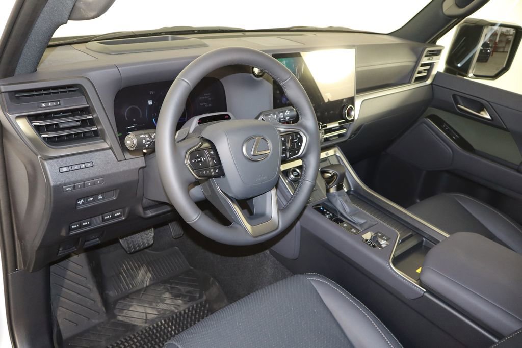 Used 2026 Lexus GX 550 image 27