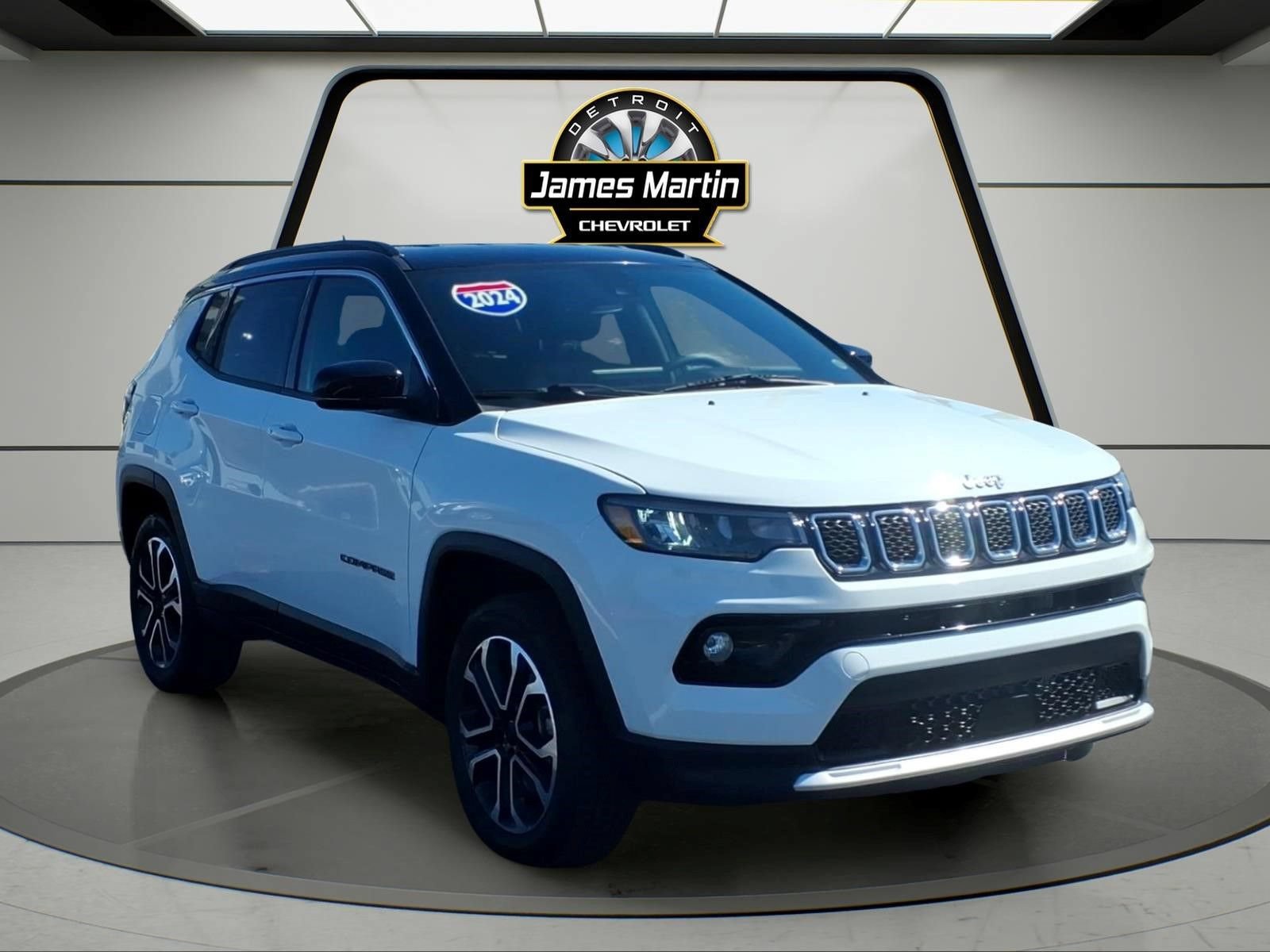 Used 2024 Jeep Compass Limited AWD/4WD image 3