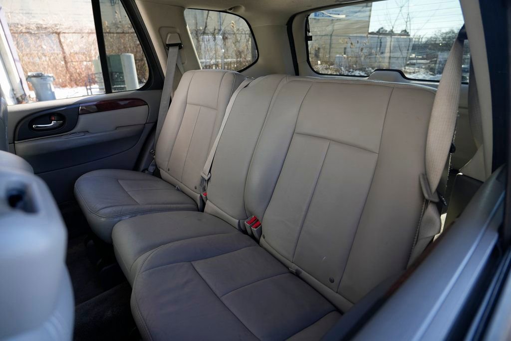 Used 2009 GMC Envoy Denali w/ Sun And 6-Disc Cd Package image 19