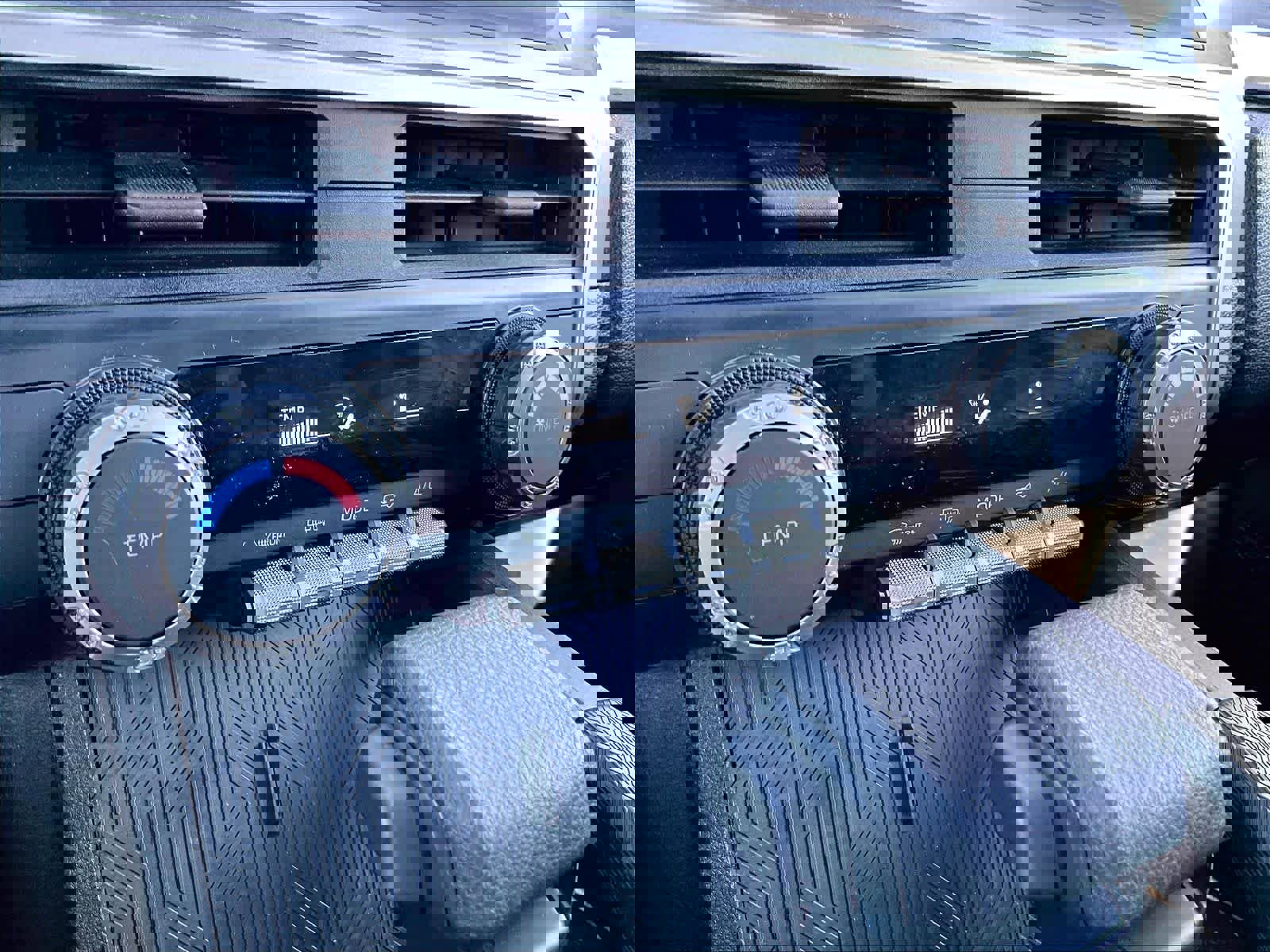 Certified 2025 Toyota 4Runner SR5 image 26