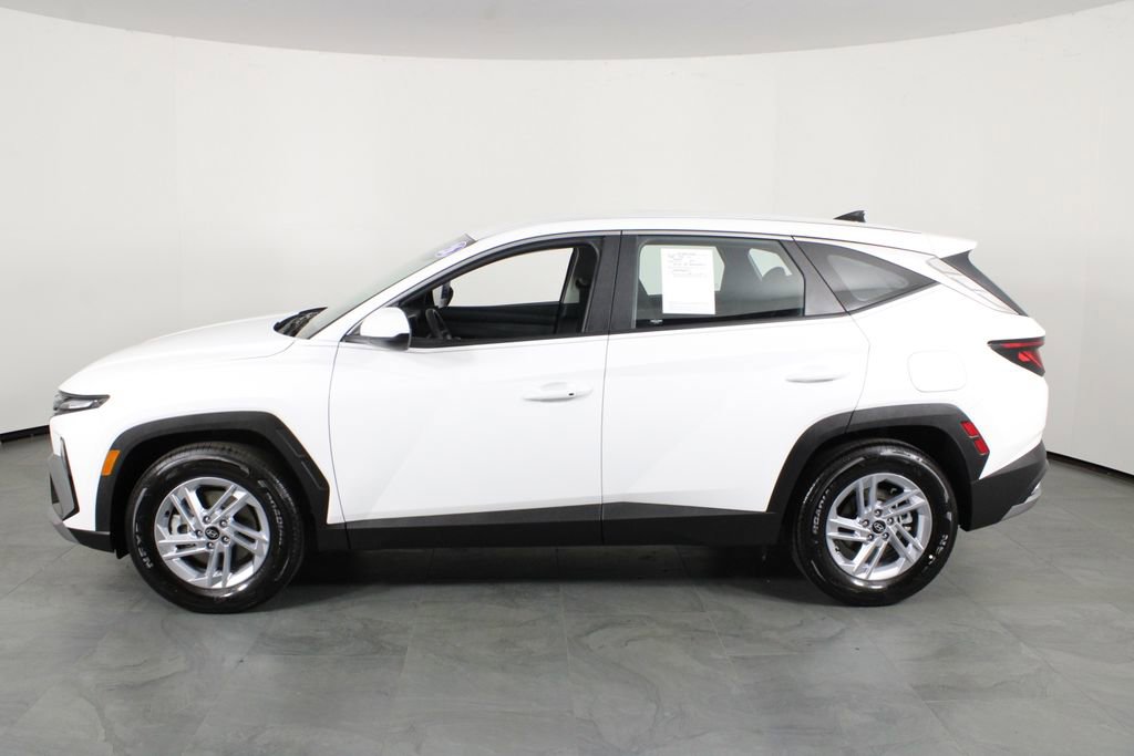 Certified 2026 Hyundai Tucson SE FWD image 9