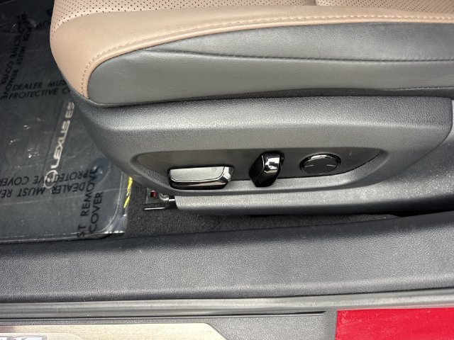 Certified 2024 Lexus ES 350 w/ Premium Package FWD image 12