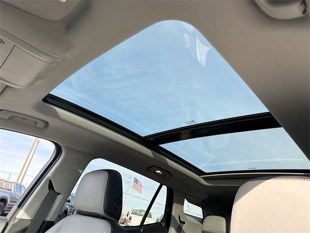 Used 2022 GMC Terrain SLT w/ Infotainment Package II image 22