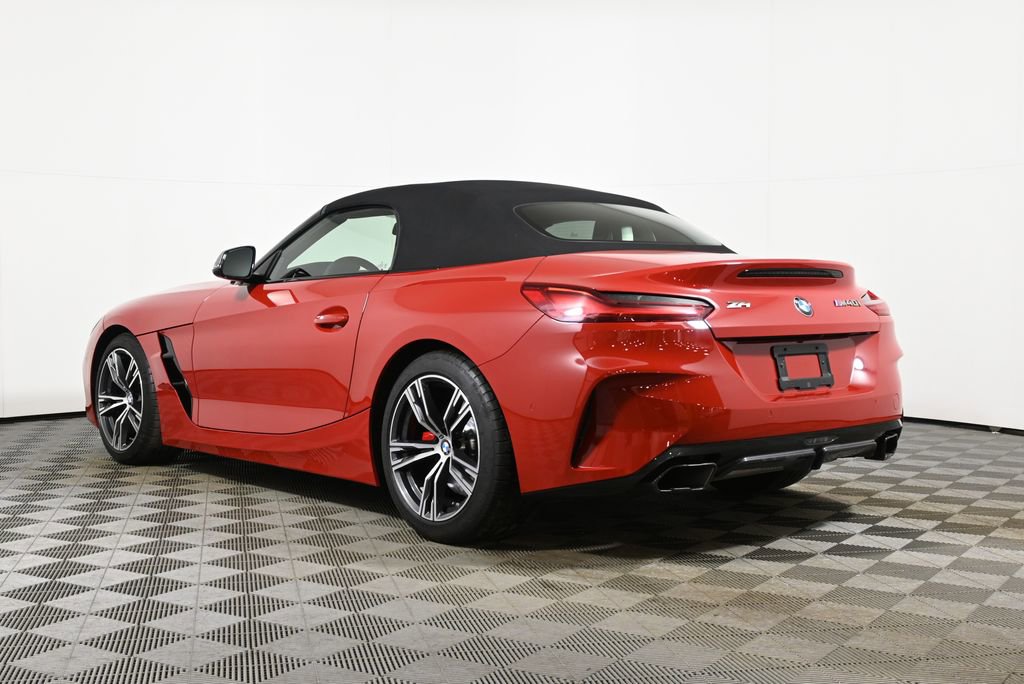 Used 2025 BMW Z4 M40i w/ Premium Package image 6
