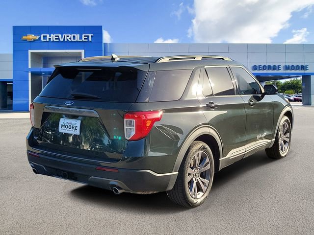 Used 2023 Ford Explorer XLT w/ Equipment Group 202A image 4