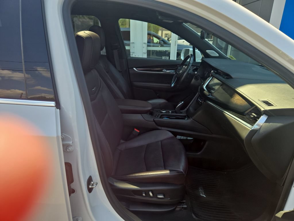 Certified 2020 Cadillac XT6 Premium Luxury AWD/4WD image 15