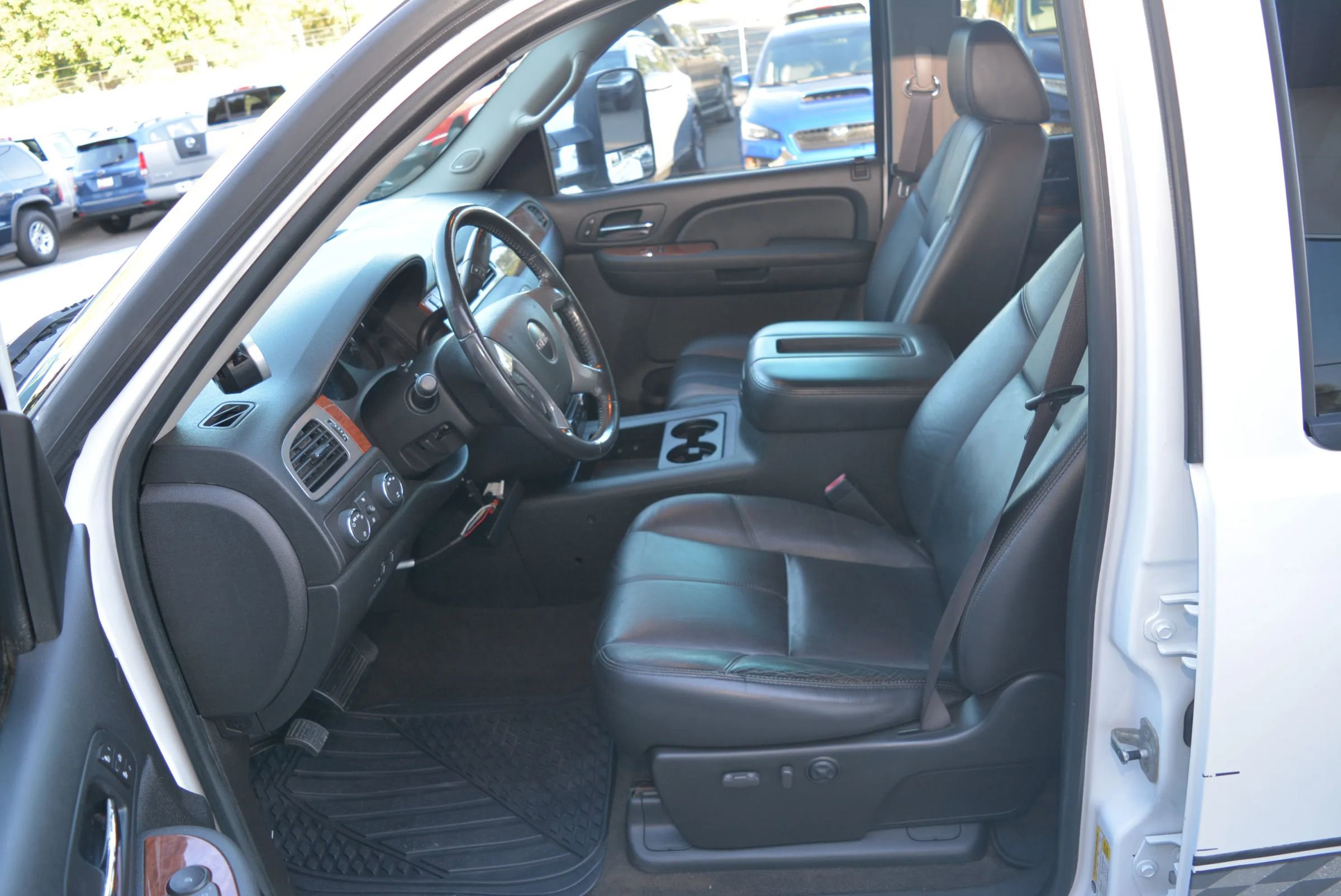 Used 2008 GMC Sierra 3500 SLT image 13