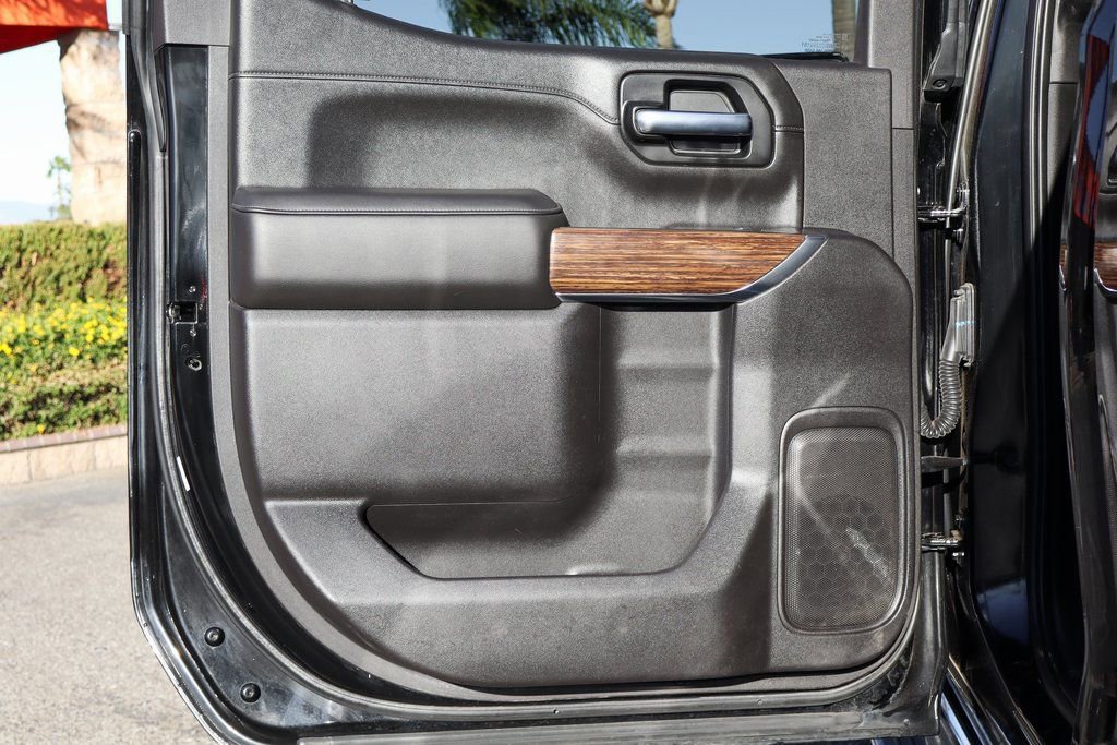 Used 2021 Chevrolet Silverado 1500 High Country w/ Technology Package AWD/4WD image 38