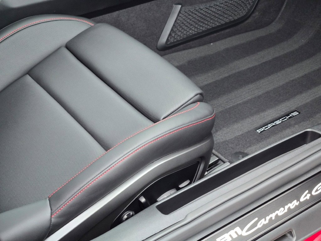 Used 2024 Porsche 911 Carrera 4 GTS image 33