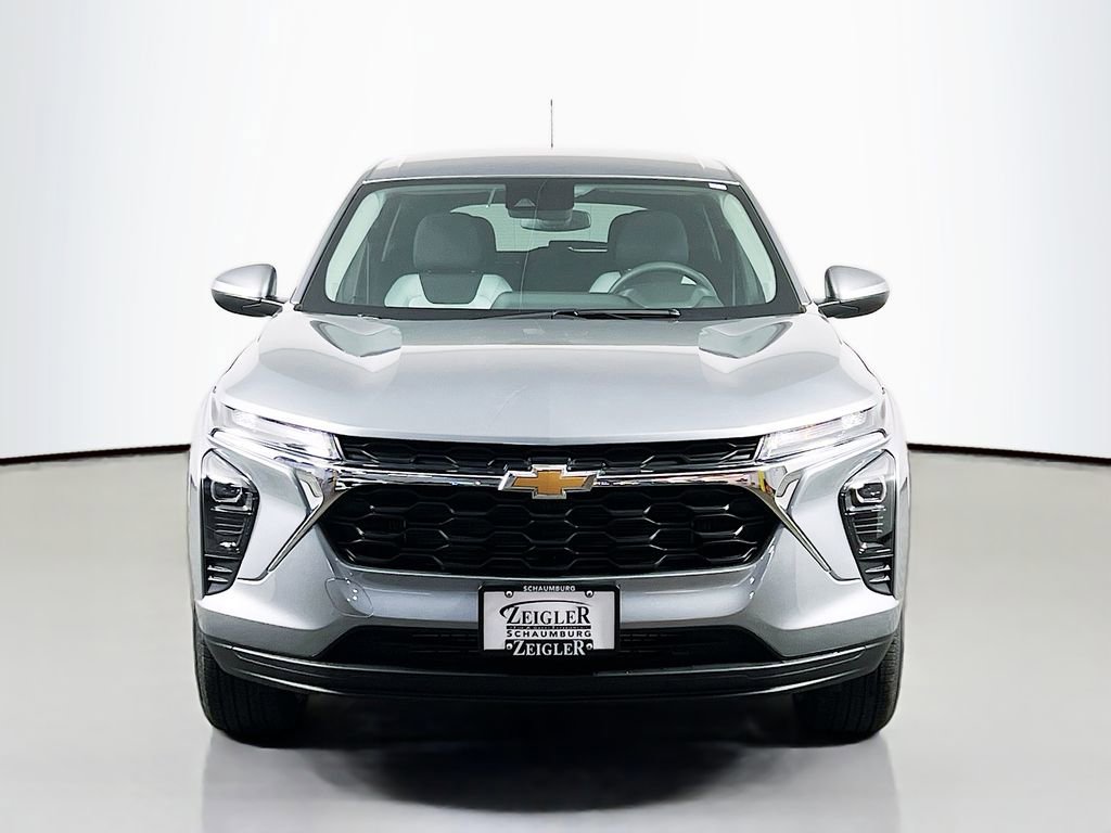 New 2026 Chevrolet Trax LS w/ LS Convenience Package FWD image 2